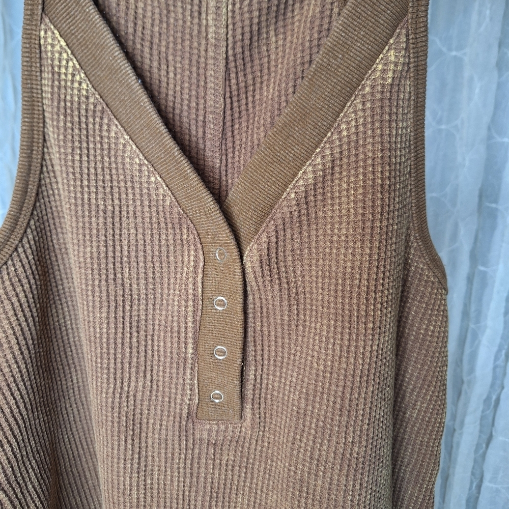 White BirchBrown Mineral Wash Waffle Knit Fray Rounded Hem Tank 100% Cotton - Picture 4 of 8